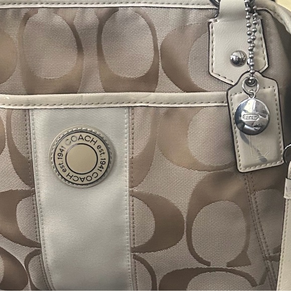 Coach signature bag with detachable straps - Picture 2 of 4